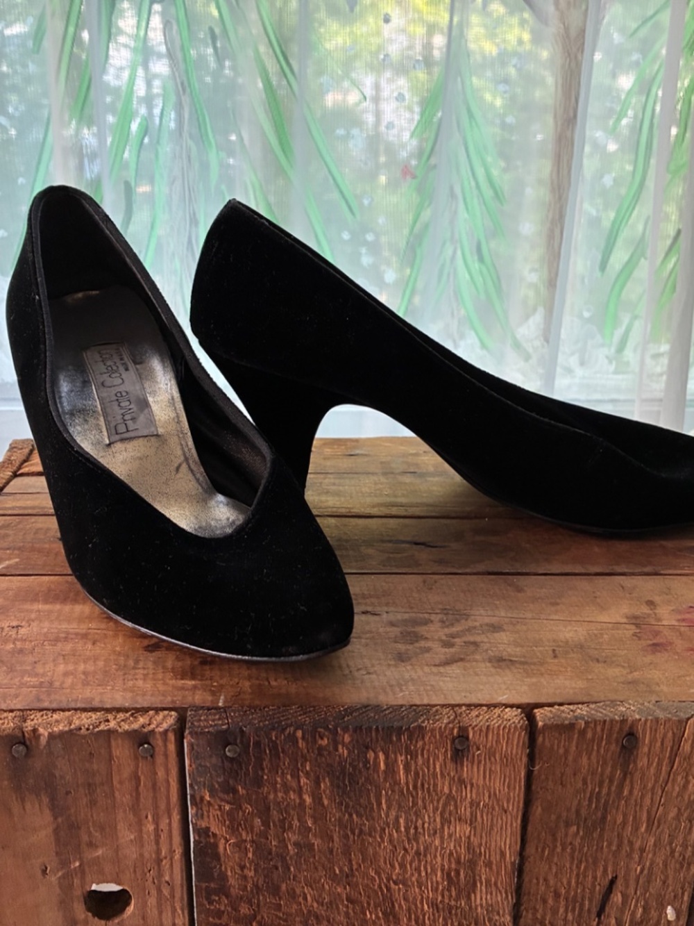 Vintage PRIVATE COLLECTION Black Velvet High Heel Shoes - Picture 2 of 5